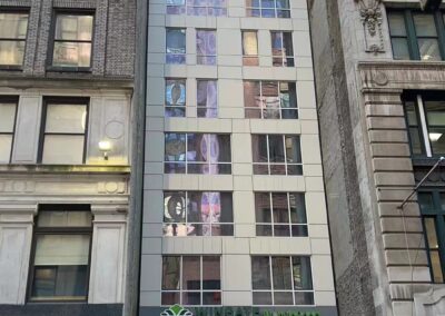 Hotel (20 Story)